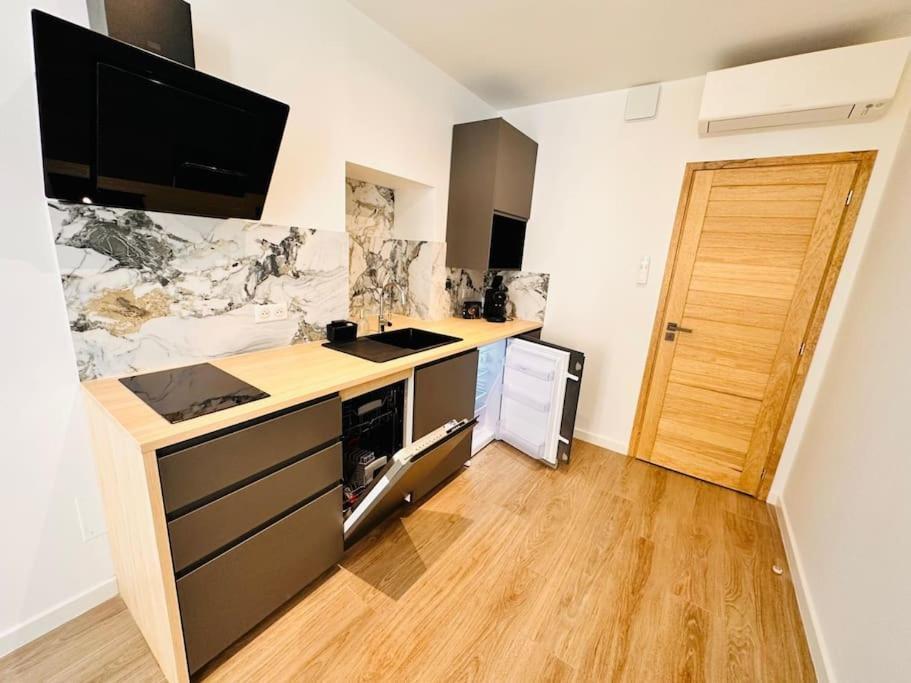 Les Appartements De Nana 4 - Studio Hypercentre, Rue Meynadier, Palais & Plage, Clim, Wifi Cannes Dış mekan fotoğraf